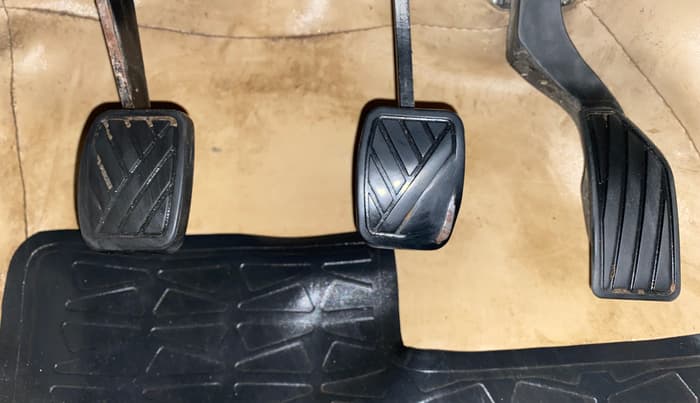 2019 Maruti Swift Dzire TOUR S-CNG, CNG, Manual, 55,642 km, Pedals