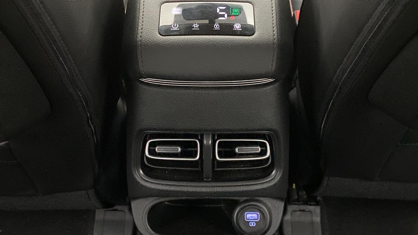 2021 Hyundai ALCAZAR 2.0 SIGNATURE (O) AT 6STR, Petrol, Automatic, 3,198 km, Rear AC Vents