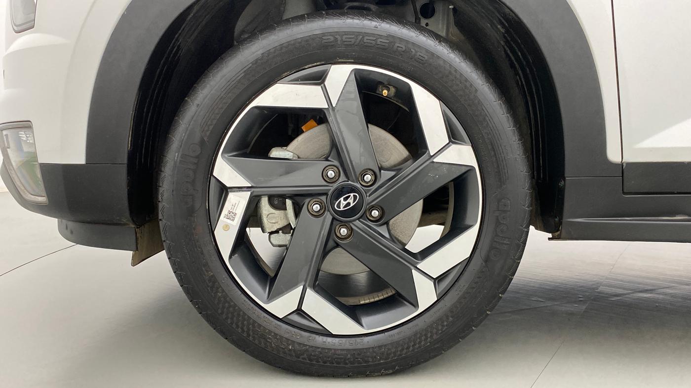2021 Hyundai ALCAZAR 2.0 SIGNATURE (O) AT 6STR, Petrol, Automatic, 3,198 km, Left Front Wheel