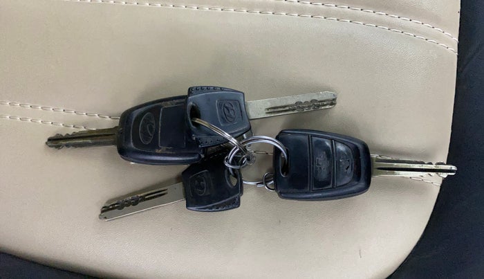 2014 Hyundai Grand i10 MAGNA 1.2 KAPPA VTVT, Petrol, Manual, 35,175 km, Key Close Up