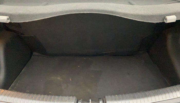 2014 Hyundai Grand i10 MAGNA 1.2 KAPPA VTVT, Petrol, Manual, 35,175 km, Boot Inside