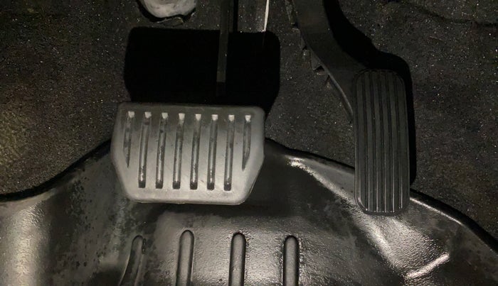 2024 Tata Harrier PURE PLUS S AT, Diesel, Automatic, 24,189 km, Pedals