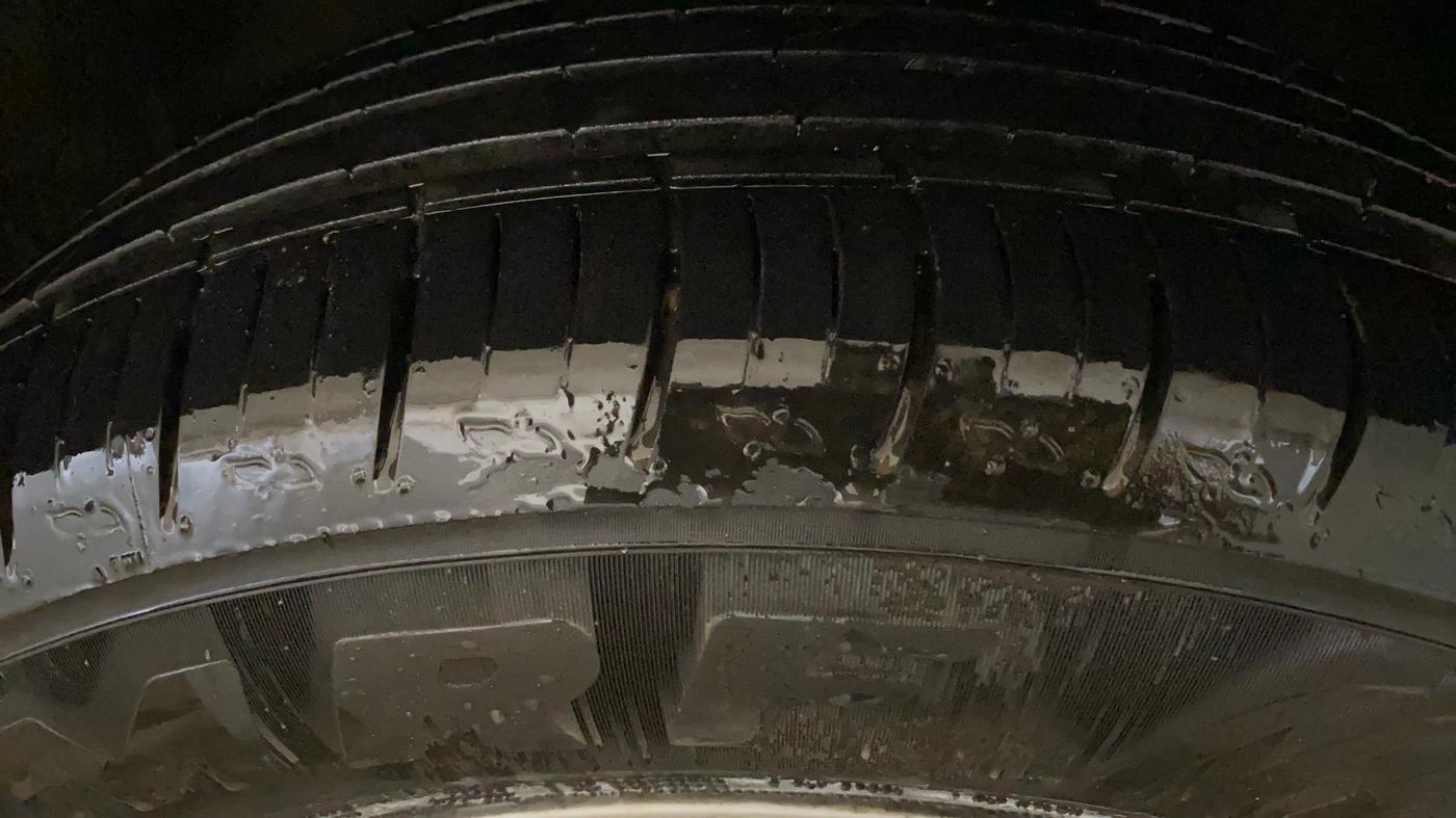 2024 Tata Harrier PURE PLUS S AT, Diesel, Automatic, 24,189 km, Right Front Tyre Tread