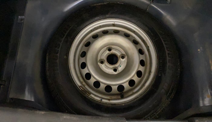 2017 Maruti Swift LXI (O), Petrol, Manual, 46,024 km, Spare Tyre