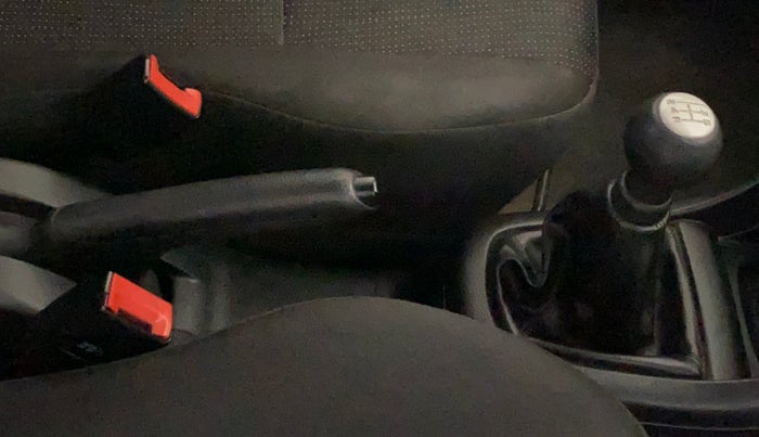 2017 Maruti Swift LXI (O), Petrol, Manual, 46,024 km, Gear Lever