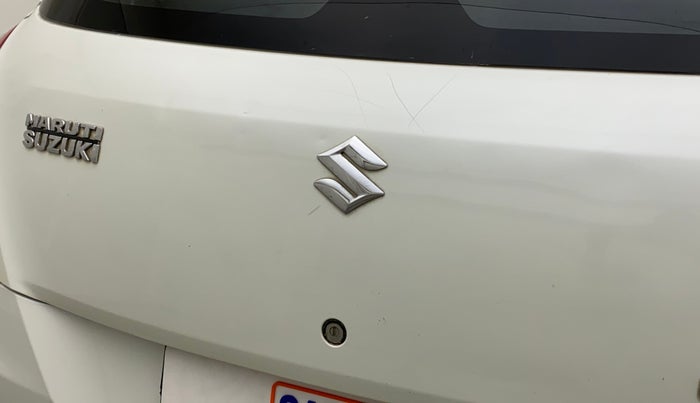 2011 Maruti Swift LXI, Petrol, Manual, 42,637 km, Dicky (Boot door) - Minor scratches