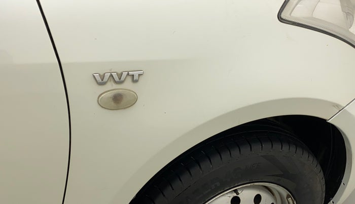 2011 Maruti Swift LXI, Petrol, Manual, 42,637 km, Right fender - Slightly dented