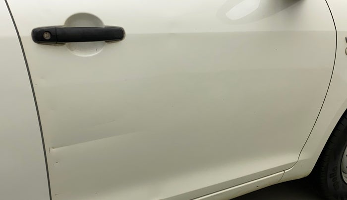 2011 Maruti Swift LXI, Petrol, Manual, 42,637 km, Driver-side door - Minor scratches