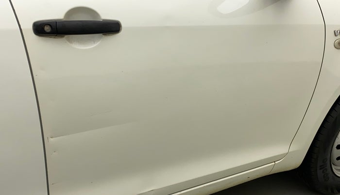 2011 Maruti Swift LXI, Petrol, Manual, 42,637 km, Driver-side door - Slightly dented