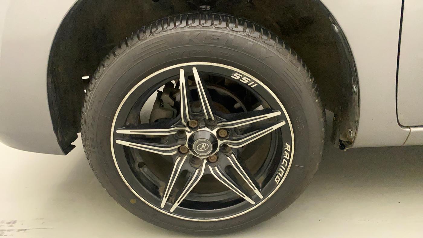 2015 Maruti Wagon R 1.0 VXI AMT, Petrol, Automatic, 95,214 km, Left Front Wheel