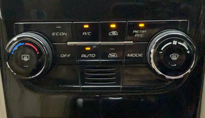 2018 Mahindra XUV500 W11 AT, Diesel, Automatic, 52,928 km, Automatic Climate Control