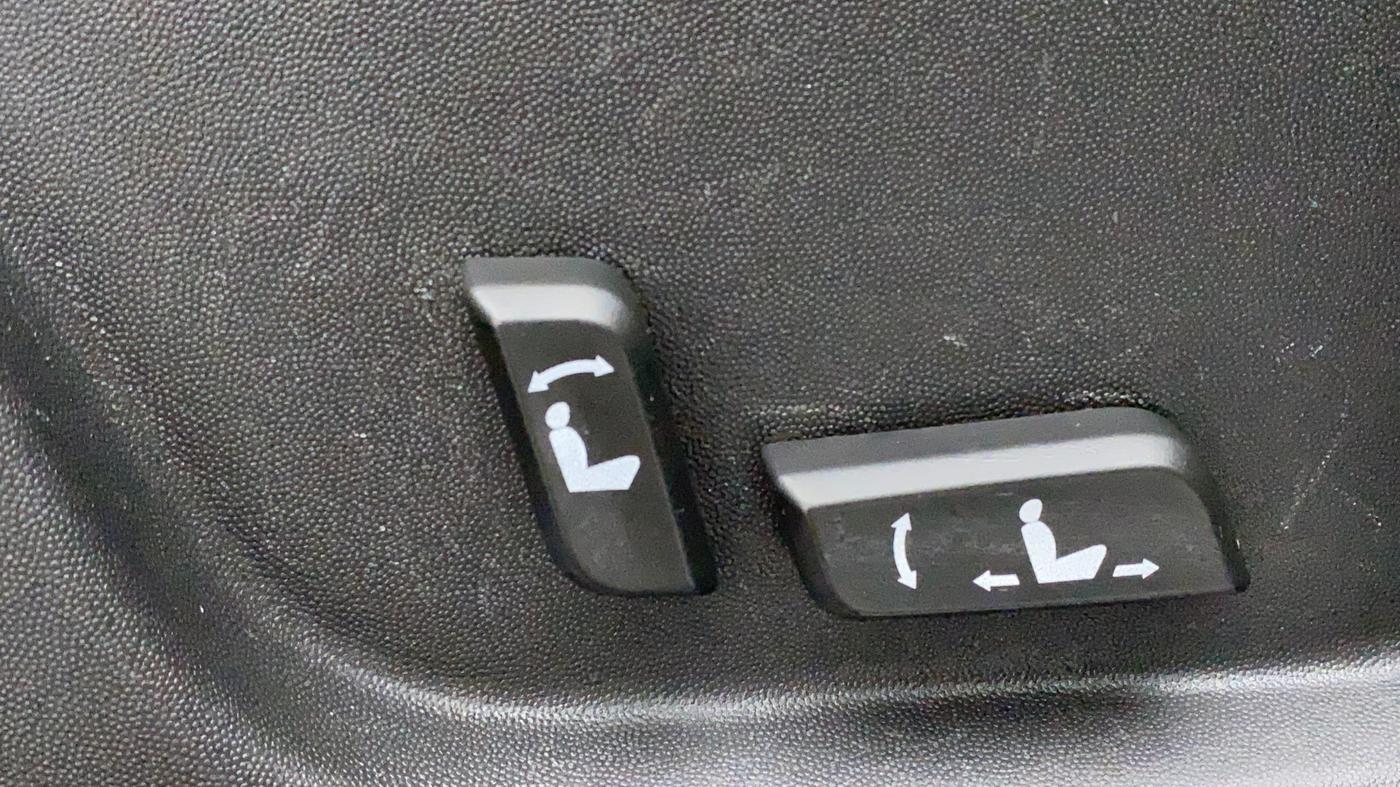 2018 Mahindra XUV500 W11 AT, Diesel, Automatic, 52,928 km, Electrically Adjustable Driver's Seat