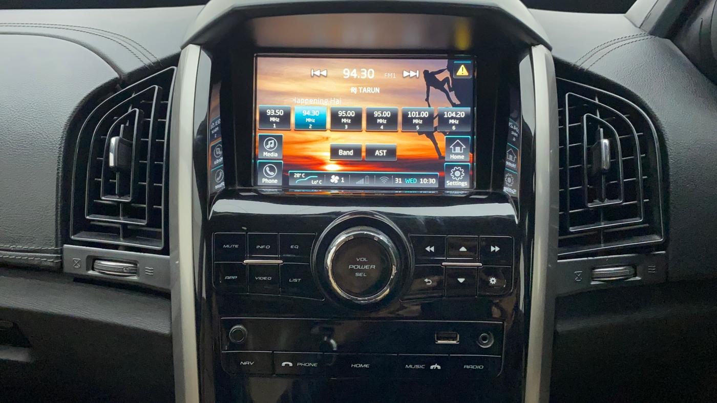 2018 Mahindra XUV500 W11 AT, Diesel, Automatic, 52,928 km, Infotainment System