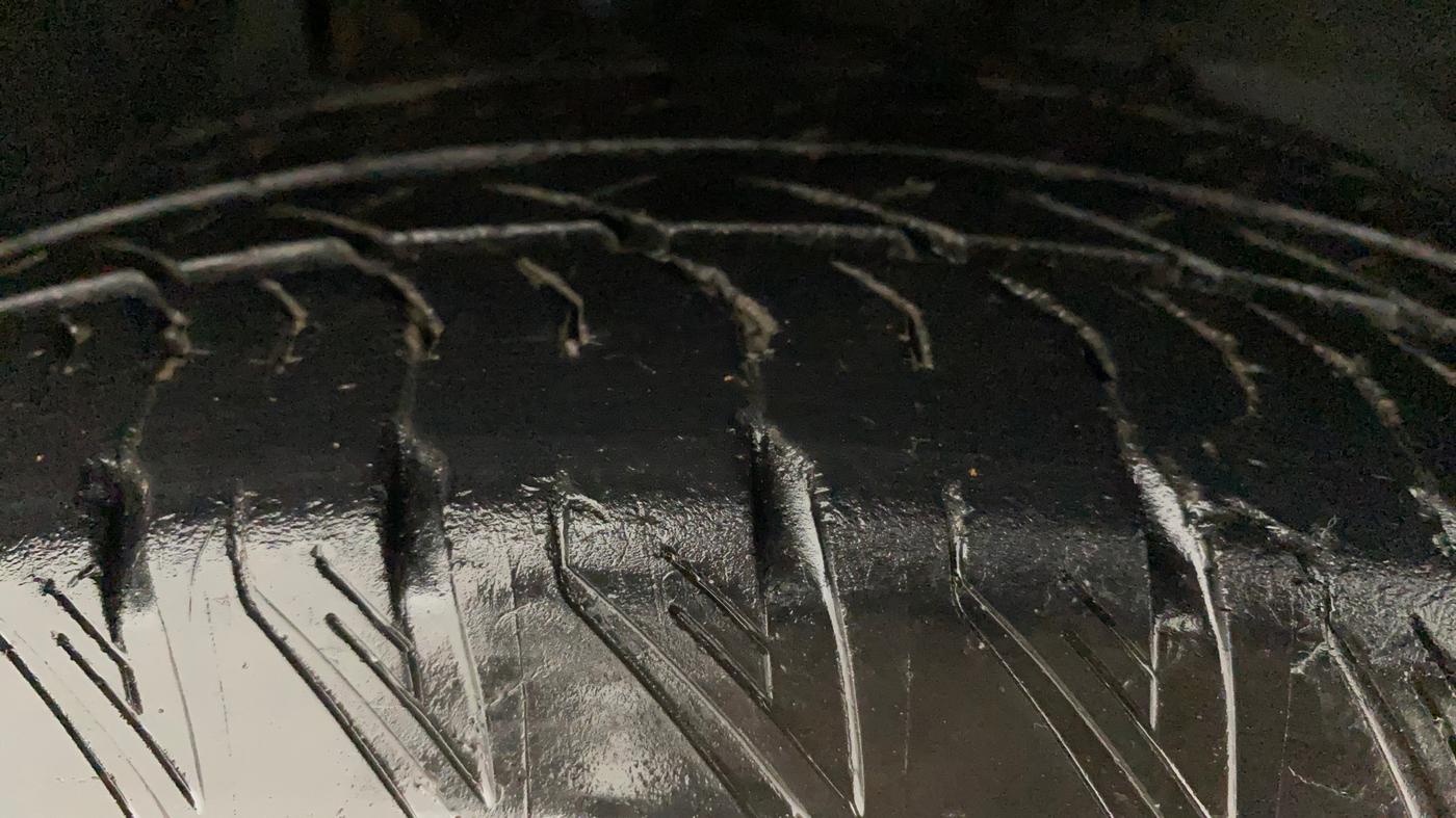 2018 Mahindra XUV500 W11 AT, Diesel, Automatic, 52,928 km, Right Front Tyre Tread