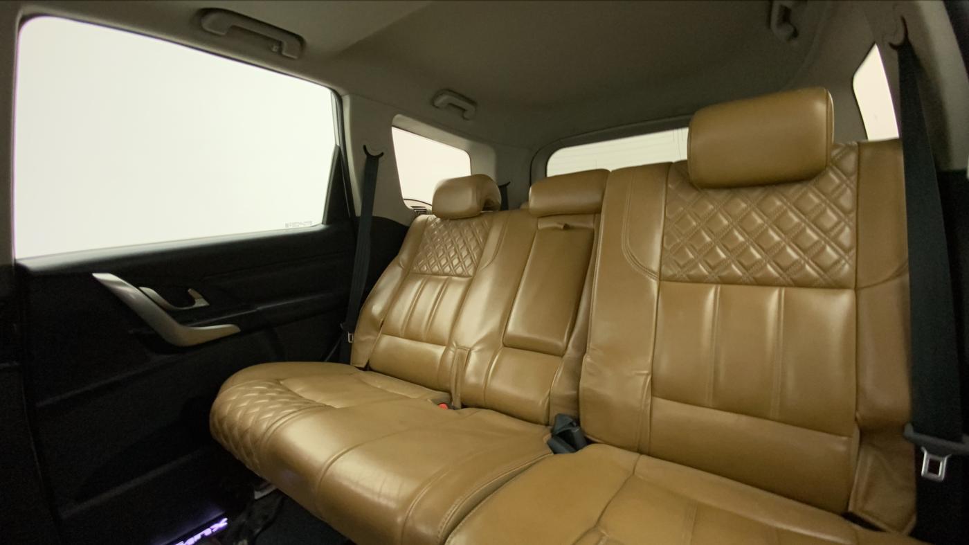 2018 Mahindra XUV500 W11 AT, Diesel, Automatic, 52,928 km, Reclining Back Row Seats