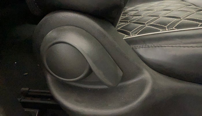 2018 Nissan Micra XL (O) CVT, Petrol, Automatic, 67,037 km, Driver Side Adjustment Panel