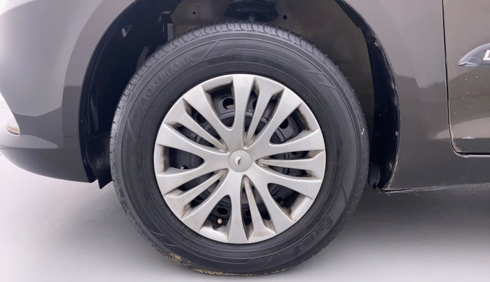 2015 Maruti Swift Dzire VXI, Petrol, Manual, 94,645 km, Left Front Wheel
