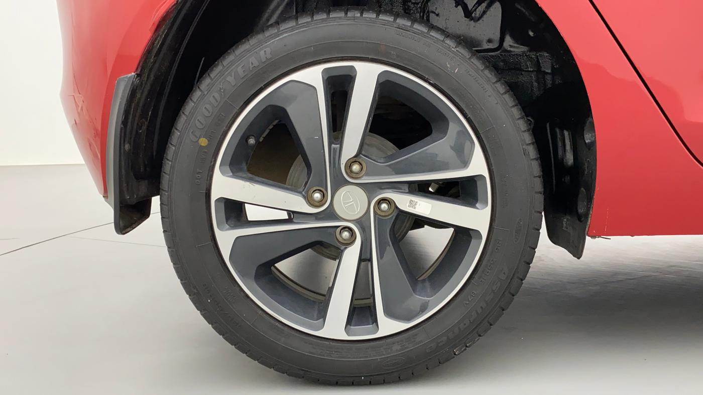 2020 Tata ALTROZ XZ 1.2, Petrol, Manual, 13,455 km, Right Rear Wheel