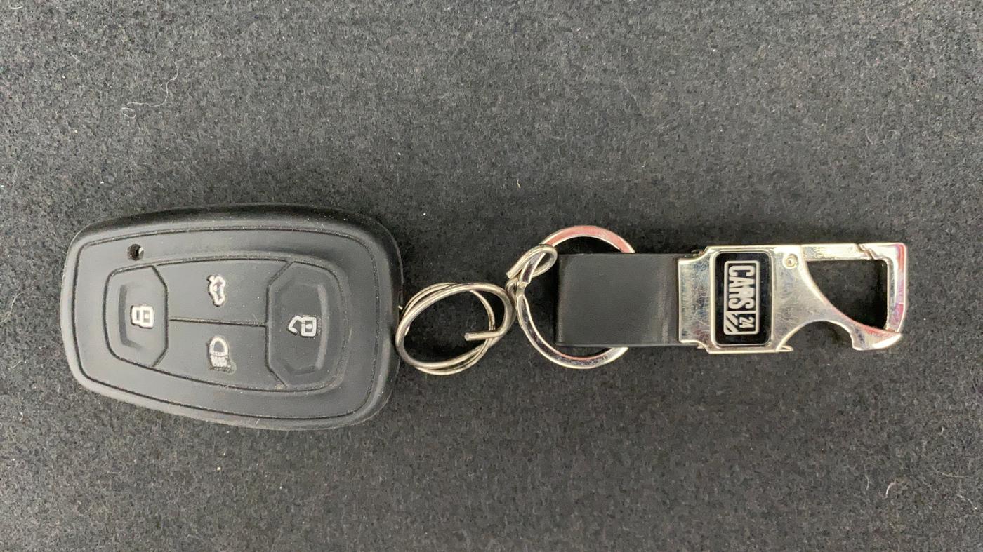 2020 Tata ALTROZ XZ 1.2, Petrol, Manual, 13,455 km, Key Close Up