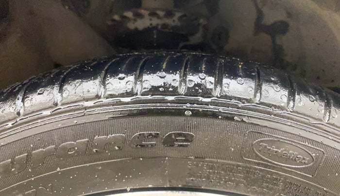 2015 Hyundai Elite i20 ASTA 1.2, Petrol, Manual, 87,776 km, Right Front Tyre Tread