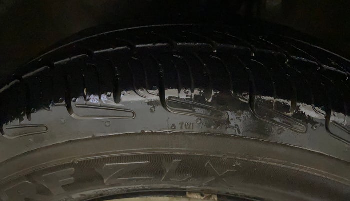 2016 Maruti Alto 800 LXI, Petrol, Manual, 78,709 km, Left Front Tyre Tread