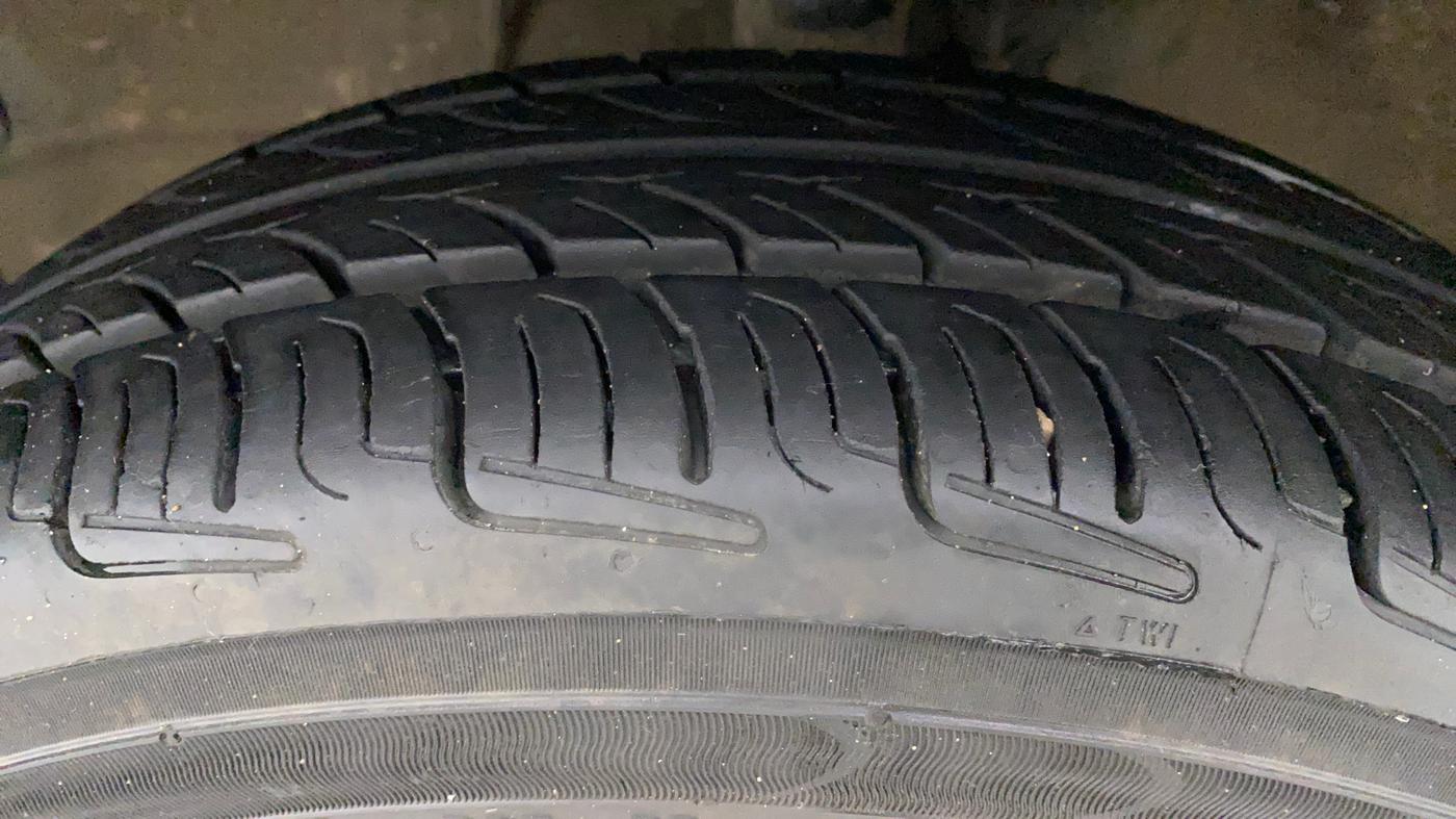 2018 Maruti Wagon R 1.0 VXI + (O) AMT, Petrol, Automatic, 44,969 km, Left Front Tyre Tread