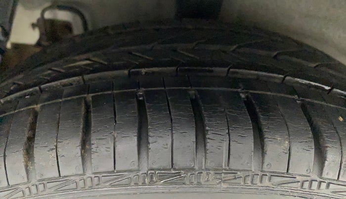 2015 Hyundai Xcent S 1.2, Petrol, Manual, 18,520 km, Right Rear Tyre Tread