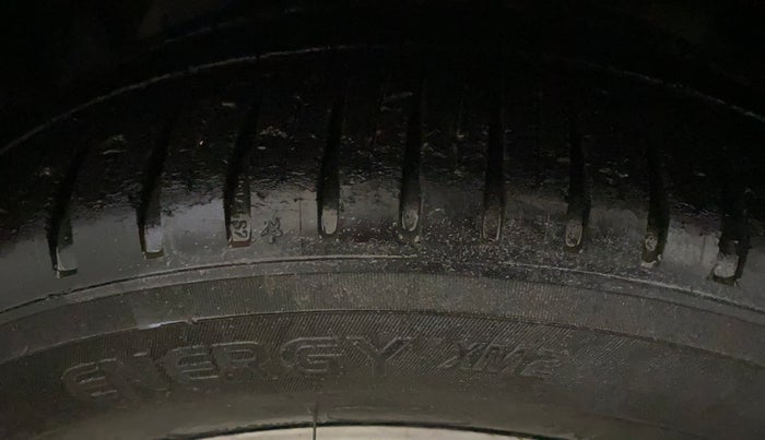 2015 Ford Figo Aspire TITANIUM 1.5 PETROL AT, Petrol, Automatic, 61,722 km, Left Front Tyre Tread