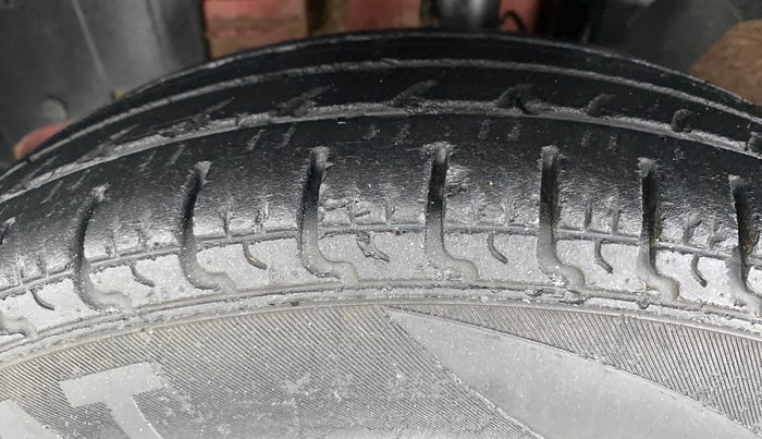 2019 Renault Kwid RXL, Petrol, Manual, Left Front Tyre Tread