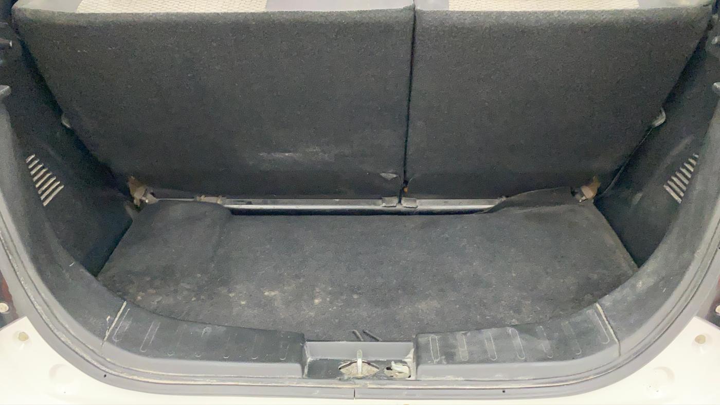 2013 Maruti Wagon R 1.0 LXI, Petrol, Manual, 25,232 km, Boot Inside