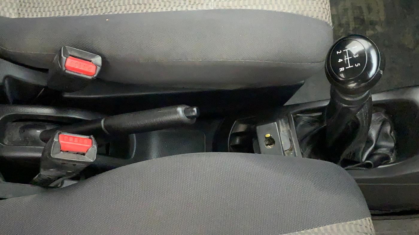 2013 Maruti Wagon R 1.0 LXI, Petrol, Manual, 25,232 km, Gear Lever