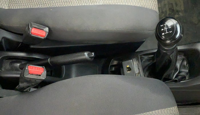 2013 Maruti Wagon R 1.0 LXI, Petrol, Manual, 25,232 km, Gear Lever