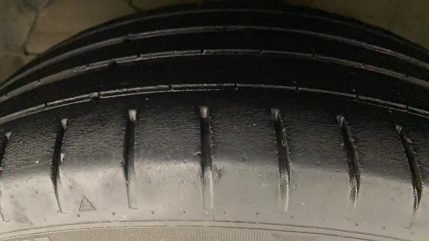 2019 Maruti Baleno ZETA PETROL 1.2, Petrol, Manual, 41,729 km, Left Front Tyre Tread