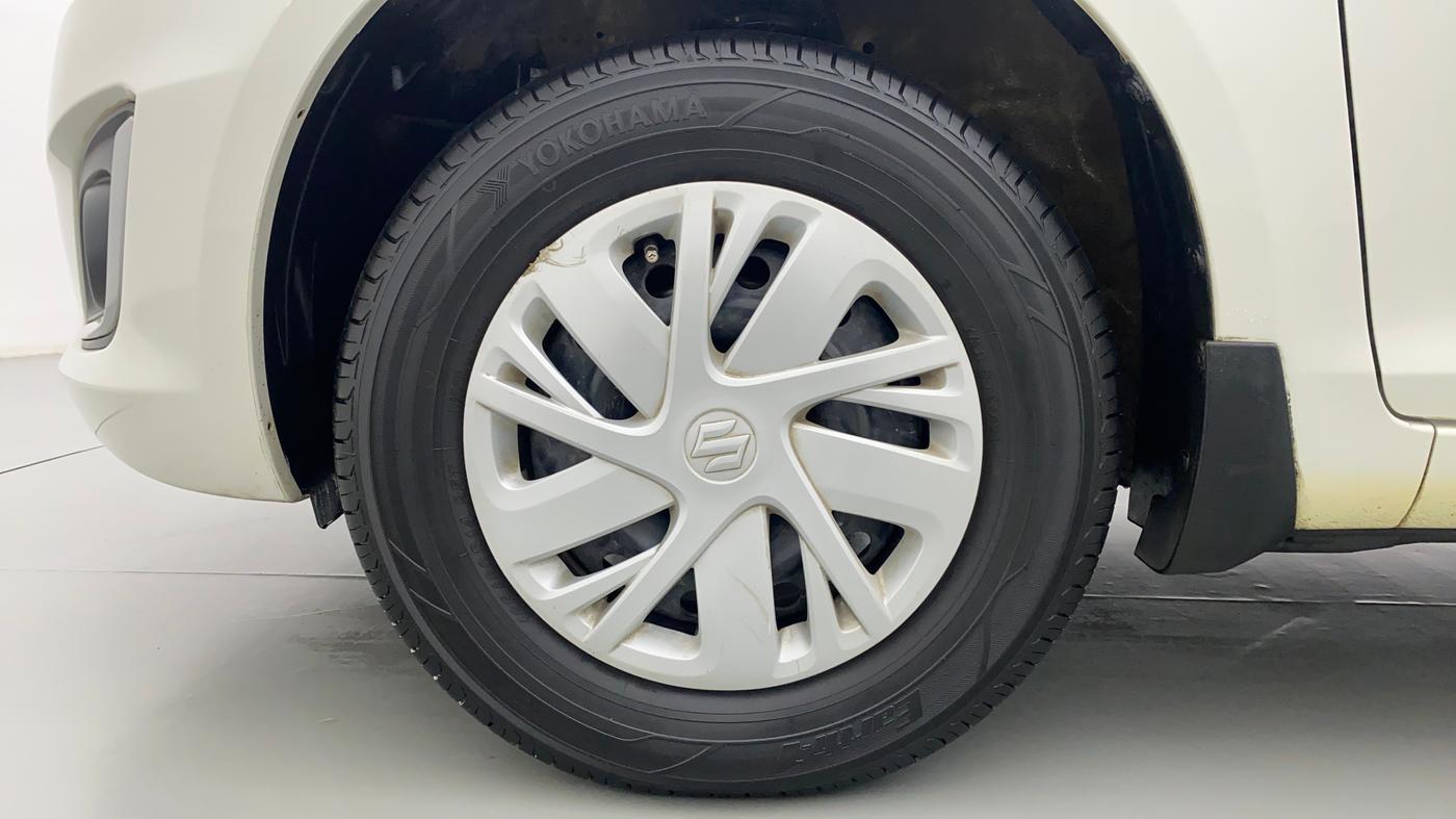 2016 Maruti Swift VXI OPT, Petrol, Manual, 30,028 km, Left Front Wheel