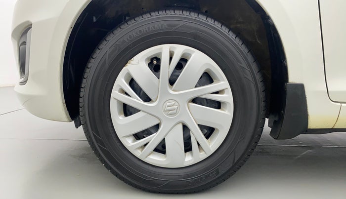 2016 Maruti Swift VXI OPT, Petrol, Manual, 30,028 km, Left Front Wheel