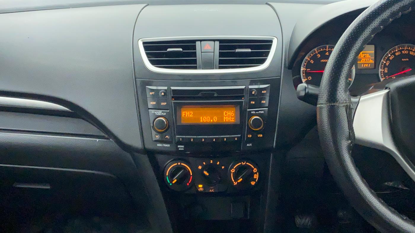 2016 Maruti Swift VXI OPT, Petrol, Manual, 30,028 km, Air Conditioner