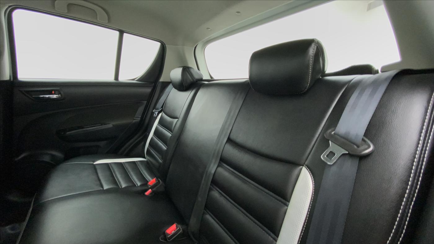 2016 Maruti Swift VXI OPT, Petrol, Manual, 30,028 km, Right Side Rear Door Cabin