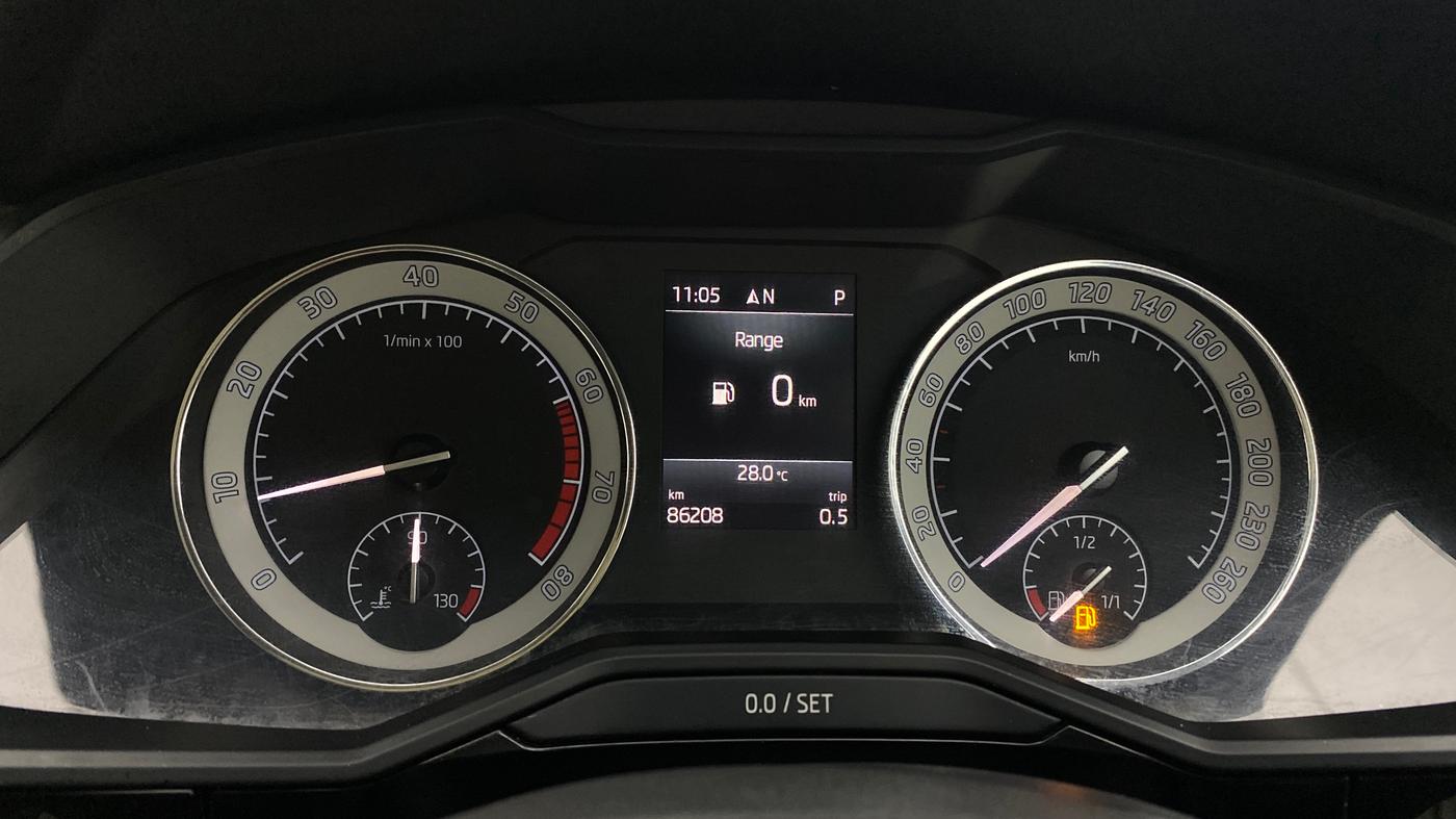 2020 Skoda Superb L&K 2.0 TSI AT, Petrol, Automatic, 86,208 km, Odometer Image