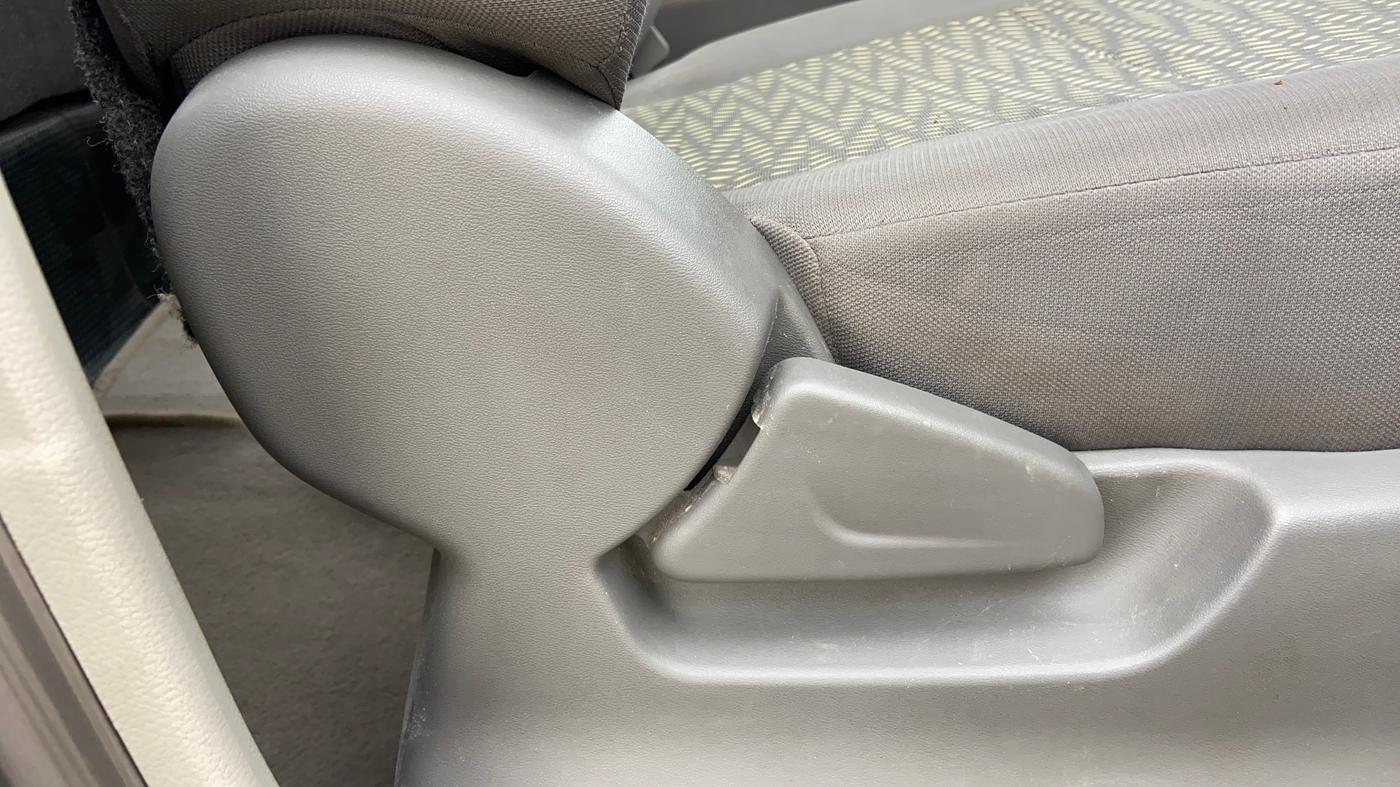 2017 Datsun Redi Go S, Petrol, Manual, 35,581 km, Driver Side Adjustment Panel