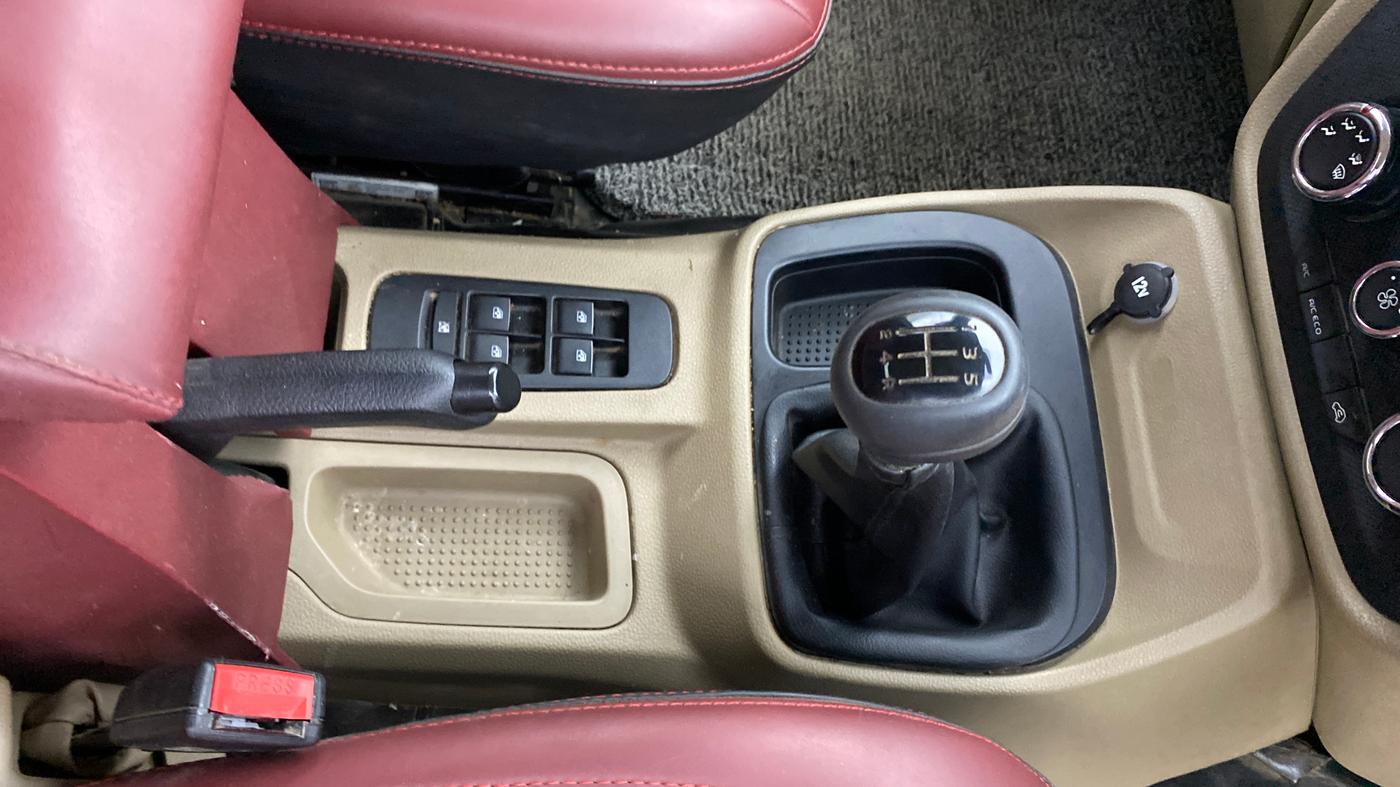 2024 Mahindra BOLERO NEO N 4, Diesel, Manual, 22,413 km, Gear Lever