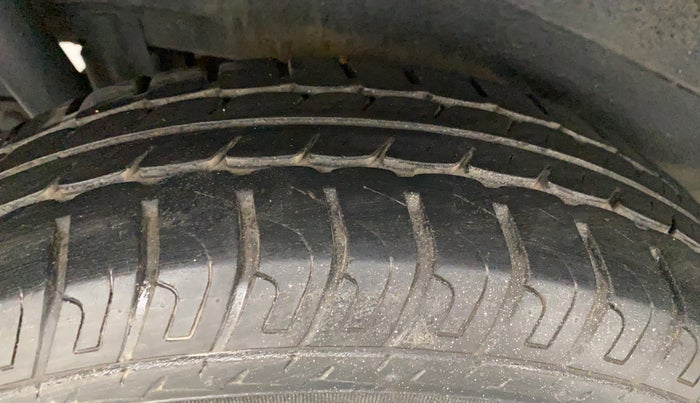 2014 Maruti Wagon R 1.0 VXI, Petrol, Manual, 46,242 km, Right Rear Tyre Tread