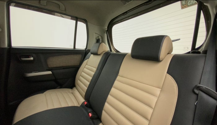 2014 Maruti Wagon R 1.0 VXI, Petrol, Manual, 46,242 km, Right Side Rear Door Cabin