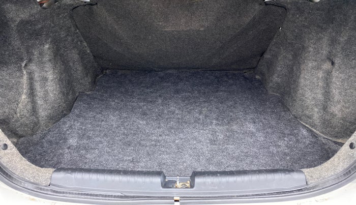 2016 Honda Amaze 1.2 SMT I VTEC, Petrol, Manual, 47,636 km, Boot Inside