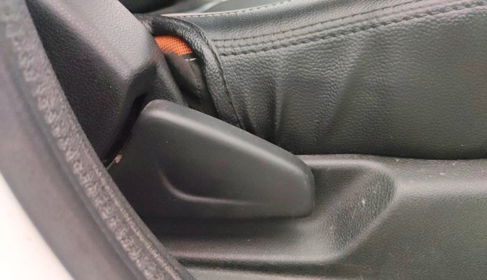 2020 Renault Kwid CLIMBER 1.0 (O), Petrol, Manual, 75,455 km, Driver Side Adjustment Panel