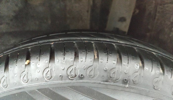 2020 Renault Kwid CLIMBER 1.0 (O), Petrol, Manual, 75,455 km, Left Rear Tyre Tread