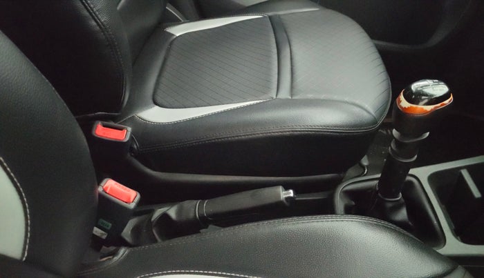 2020 Renault Kwid CLIMBER 1.0 (O), Petrol, Manual, 75,455 km, Gear Lever