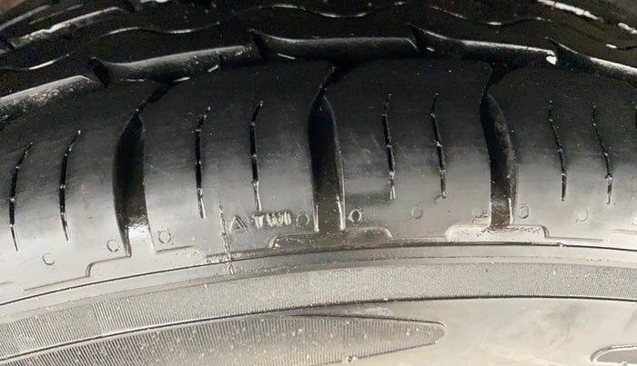 2018 Honda City 1.5L I-VTEC ZX CVT, CNG, Automatic, 1,11,155 km, Right Rear Tyre Tread