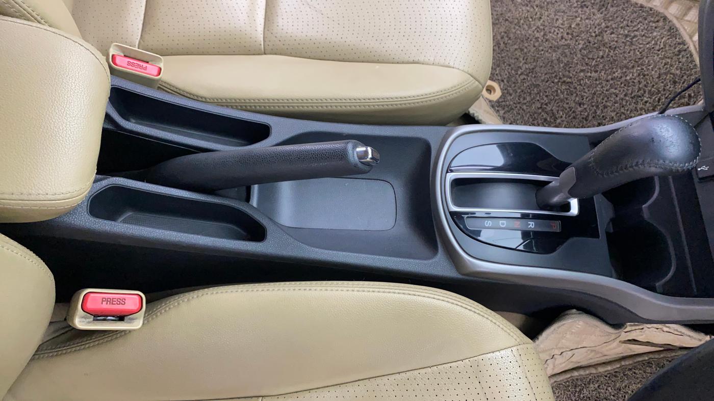 2018 Honda City 1.5L I-VTEC ZX CVT, CNG, Automatic, 1,12,070 km, Gear Lever