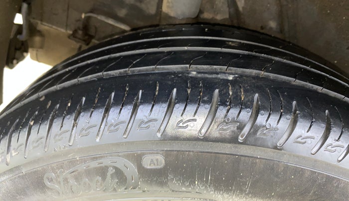 2019 Hyundai VENUE SX 1.0 (O) TURBO, Petrol, Manual, 50,872 km, Right Rear Tyre Tread