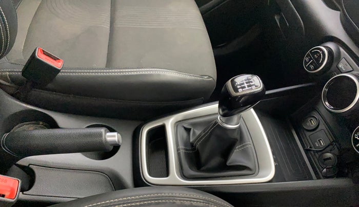 2019 Hyundai VENUE SX 1.0 (O) TURBO, Petrol, Manual, 50,872 km, Gear Lever